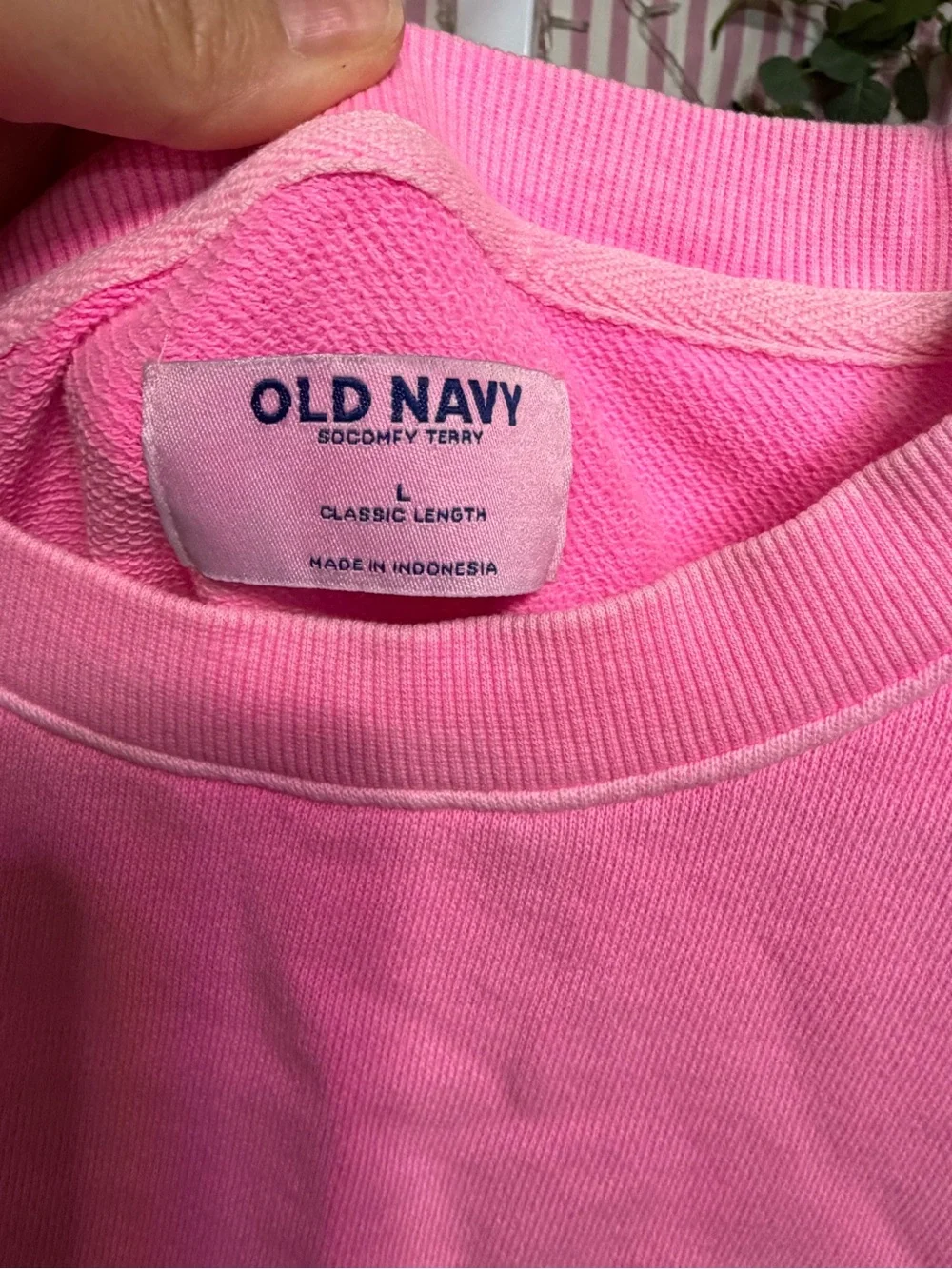 Old Navy bubble gum pink cropped crewneck tee L